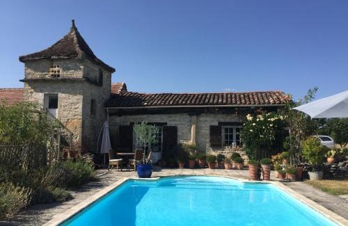 Caylus Maison | Les Gîtes Pérard