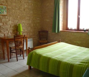 Negrondes Maison | Les Gites des Guézoux