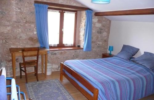 Negrondes Maison | Les Gites des Guézoux