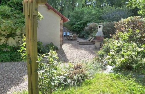 Crouy-sur-Cosson Maison | Les Glycines, gîte dans une propriété boisée, classée de 15 ha