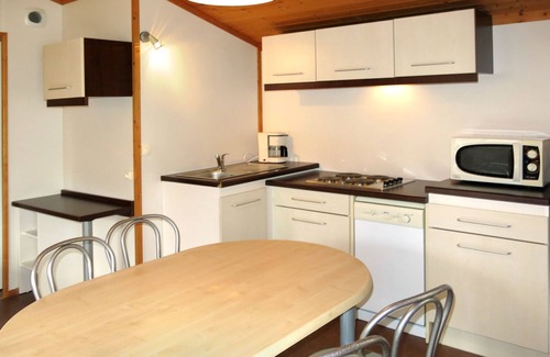 Beynat Maison | Les Hameaux de Miel-Chalet 4 pers. by Interhome