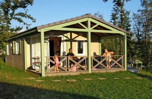 Beynat Maison | Les Hameaux de Miel-Chalet 4 pers. by Interhome