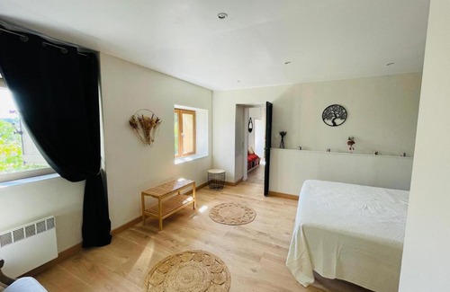 Saint-Cernin-de-Labarde Appartement | Les Hirondelles