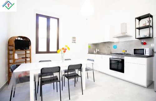 Pisa Appartement | LeS House - Apartment 2 by TuscanyWeGo