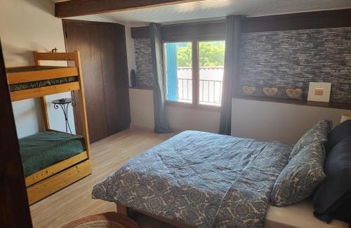 Bayons Appartement | Les Irlandais-Appartement Bayons