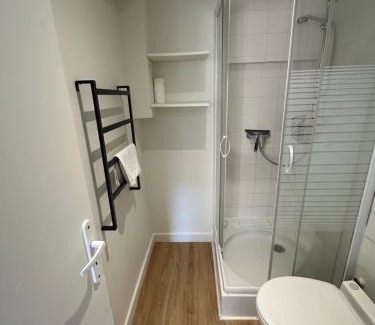 Miroir - Batignolles Appartement | Les Lilas Gare Centre 2 Pers