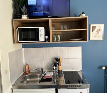 Miroir - Batignolles Appartement | Les Lilas Gare Centre 2 Pers