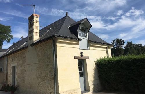 Maze-Milon Maison | Les LL du château - Vue Château