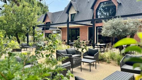 Le Vaudreuil Hôtel | Les Lodges de Socrate