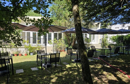 La Vergne Maison | LES LOGIS DU CHATEAU MARIE VICTORIA on the way to ST-JACQUES-DE-COMPOSTELLE