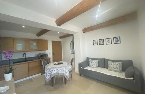 Greoux-les-Bains Maison | Les Mazets Du Pas
