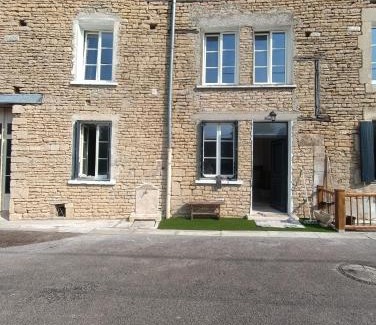 Chateauvillain Appartement | Les Murmures Desbordes