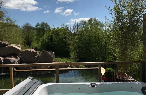 Outremecourt Lit Et Petit-Déjeuner | Les nuits insolites de la mothe - hébergement en bulle ou tiny house avec spa privatif