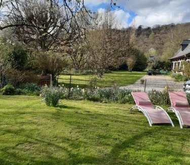 Touffreville-la-Corbeline Maison | les orchidees sauvages