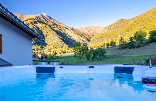Aspres-les-Corps Chalet De Ski | Les Petits Ecrins avec spas privatifs