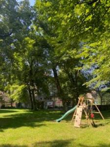 Montfaucon-en-Velay Hôtel | Les Platanes