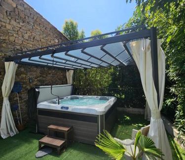 Saint-Paul-la-Coste Maison | Les Rêves d'Eden Gite dans Mas Cévenol -SPA privatif