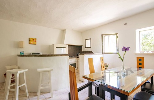 Les Baux-de-Provence Villa | Les Rochers - Cinq Chambres Villa, Couchages 10