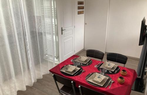Corme-Royal Maison | LES ROCHES gîte