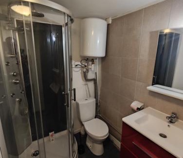 Besancon Old Town Appartement | Les Ronchaux Studio Hyper Centre WiFi