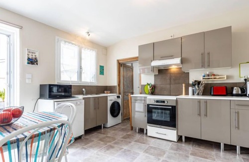 Arvert Maison | Les Rosiers by Interhome