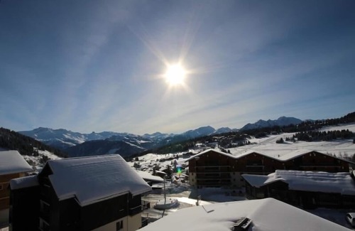 Les Saisies Appartement | Les Saisies: Grand 2 pièces cabine, 6 pers, cheminée, balcon sud, wifi