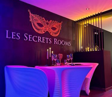 Bonneville Appartement | LES SECRETS ROOMS - BONNEVILLE - LOVE ROOM 130m2 - SPA PRIVATIF