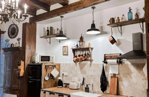 Lauzerte Appartement | Les sorciers de Lauzerte immersion magique
