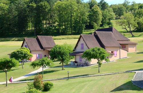Hautefort Maison | Les SOURCES "VIP Softail" terrasse panoramique, SPA, piscine, étang de pêche...