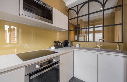Saint-Rambert Maison | Les Suites de l'Île Barbe