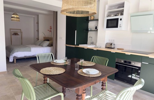 Aigues-Mortes Medieval City Appartement | Les Suites du 13