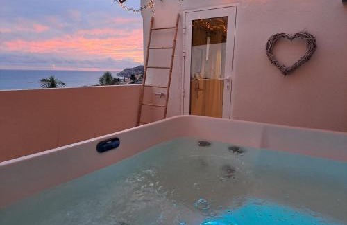 L'Estaque Maison | LES SUITES LOVE 3 SPA VUE MER PISCINe