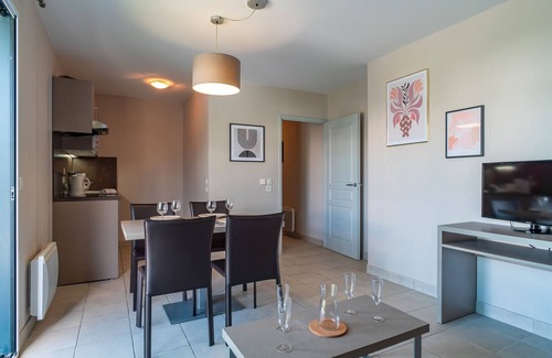 Concarneau Appartement | Les Thermes 511 - Appt proche plage avec piscine partagée