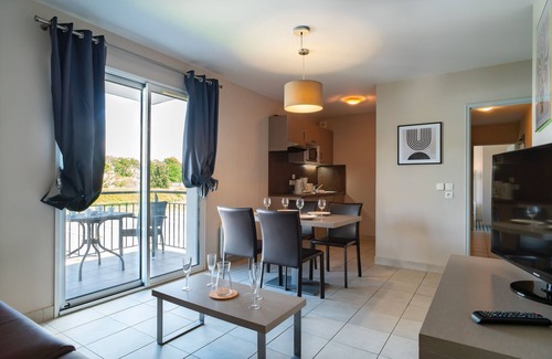 Concarneau Appartement | Les Thermes 511 - Appt proche plage avec piscine partagée