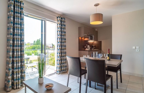 Concarneau Appartement | Les Thermes 521 - Appt proche plage avec piscine partagée