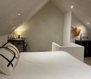Waremme Appartement | Les Tours de Rose - Characterful accommodation in Waremme