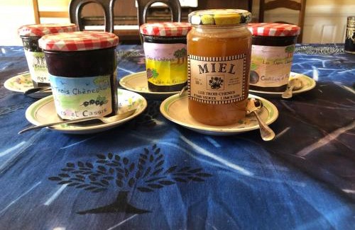 Videix Lit Et Petit-Déjeuner | Les Trois Chenes