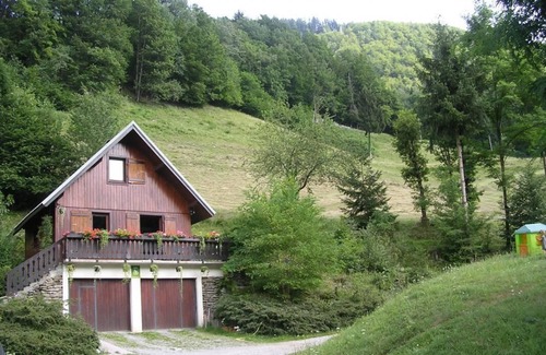 Queige Maison | LES VERNES - QUEIGE - Gîte