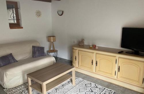 Maubec Appartement | Les Vignes