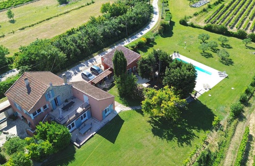 Villedieu Maison | Les Vignes - Glycine un gîte agréable