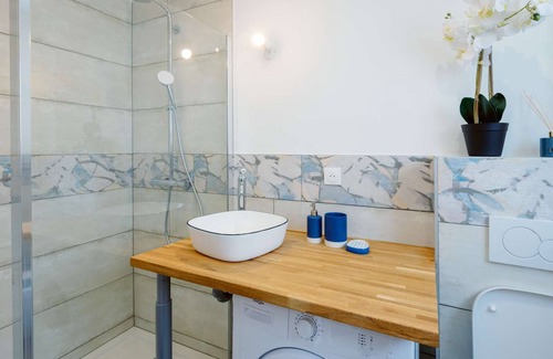Hesingue Appartement | Leslodgespa, La Marine, free Parking and More...