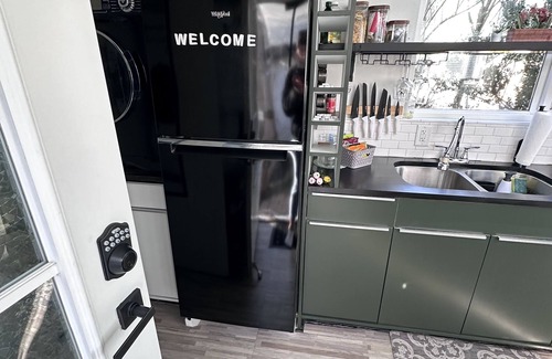 Burr Ridge Maison | Less is more! Pet friendly Tiny Home near Chicago!