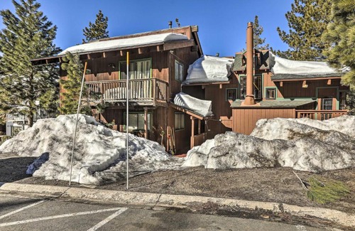 Upper Kingsbury Maison | Less Than 1 Mi to Heavenly Lifts Tahoe Area Townhome!