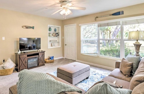 Summerfield Maison | Less Than 1 Mi to Lake Weir Quiet Summerfield Getaway