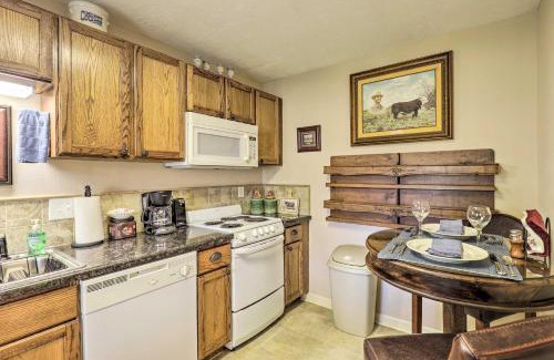 Oakwood Appartement | Less Than 1 Mi to Kyle Field Cozy Studio with Outdoor Space