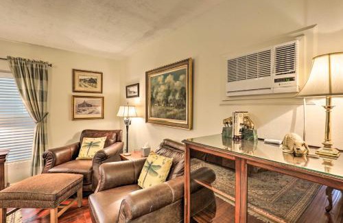 Oakwood Appartement | Less Than 1 Mi to Kyle Field Cozy Studio with Outdoor Space