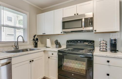 Biddleville Maison | Less Than 2 Mi to Uptown Charlotte Home with Large Yard!