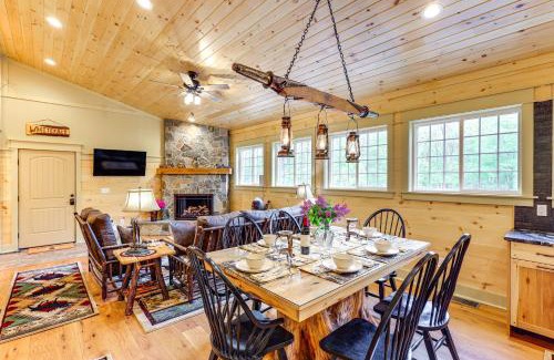 North Pole Appartement | Less Than 5 Mi to Whiteface Mtn Resort Cabin-Style Apt