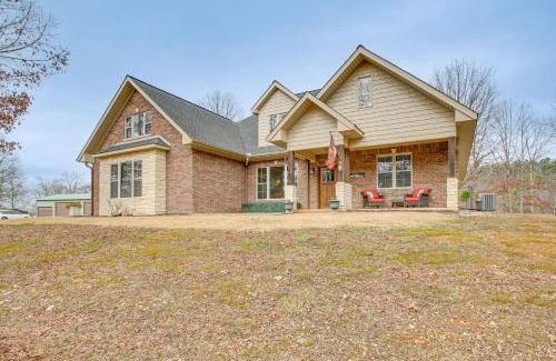 Hot Springs Village Maison | Less Than 5 Mi to Lake Desoto Grand Hot Springs Home