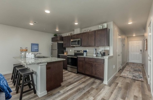 Tri-Cities Maison | Let's Gather - Centrally Located & Pet Friendly.